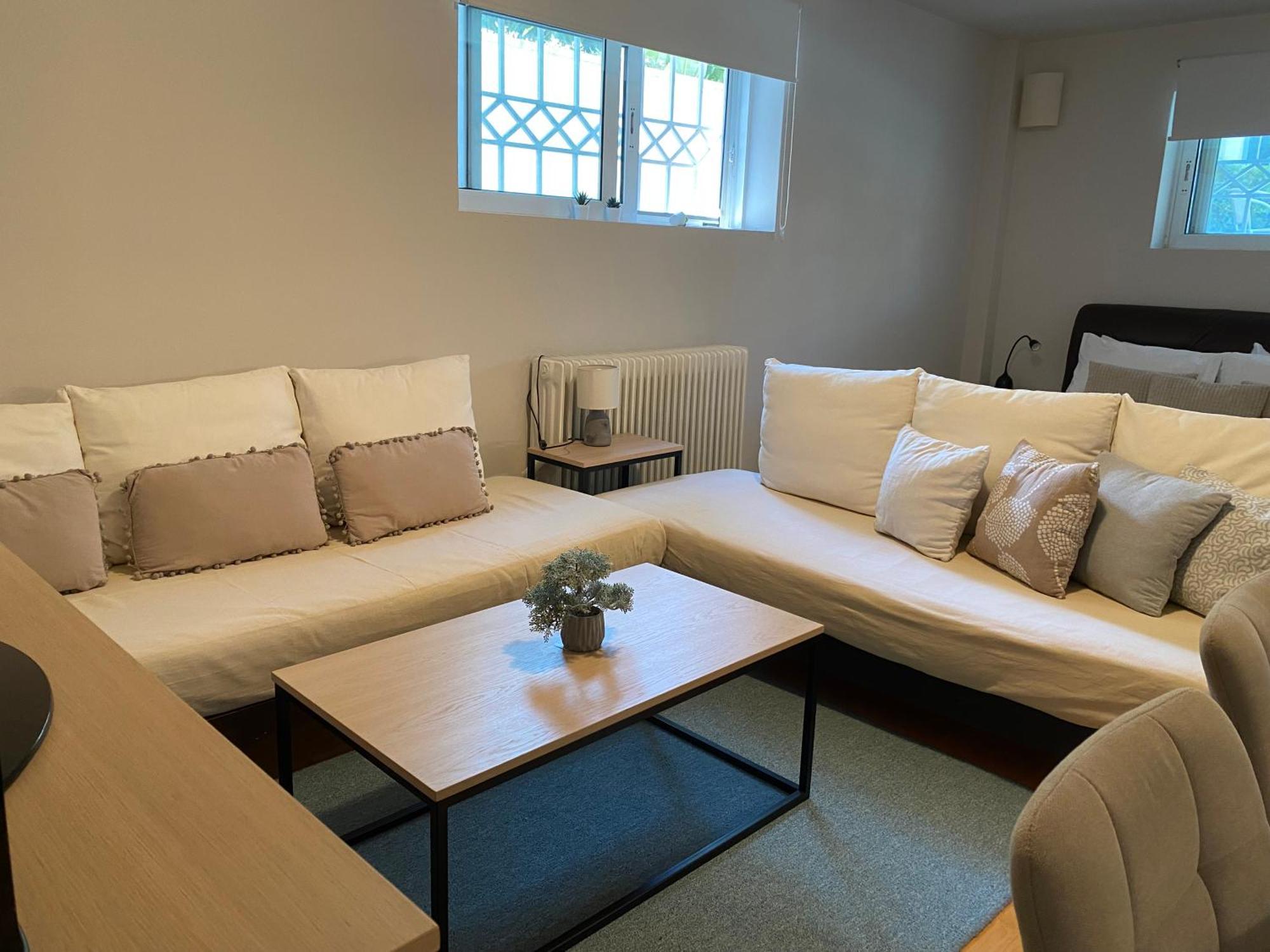 Bright, Cosy Studio Close To Glyfada Beach & Center アテネ エクステリア 写真